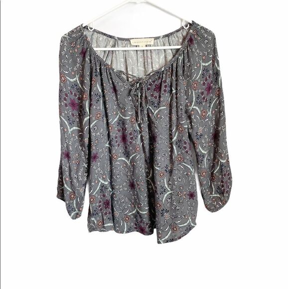 Love Stitch Grey Flowy Floral Peasant Top Size S - Picture 1 of 9
